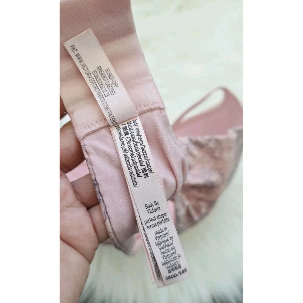 Victoria's Secret Body By Victoria Perfect Shape Push Up Bra Size 38DD Pink